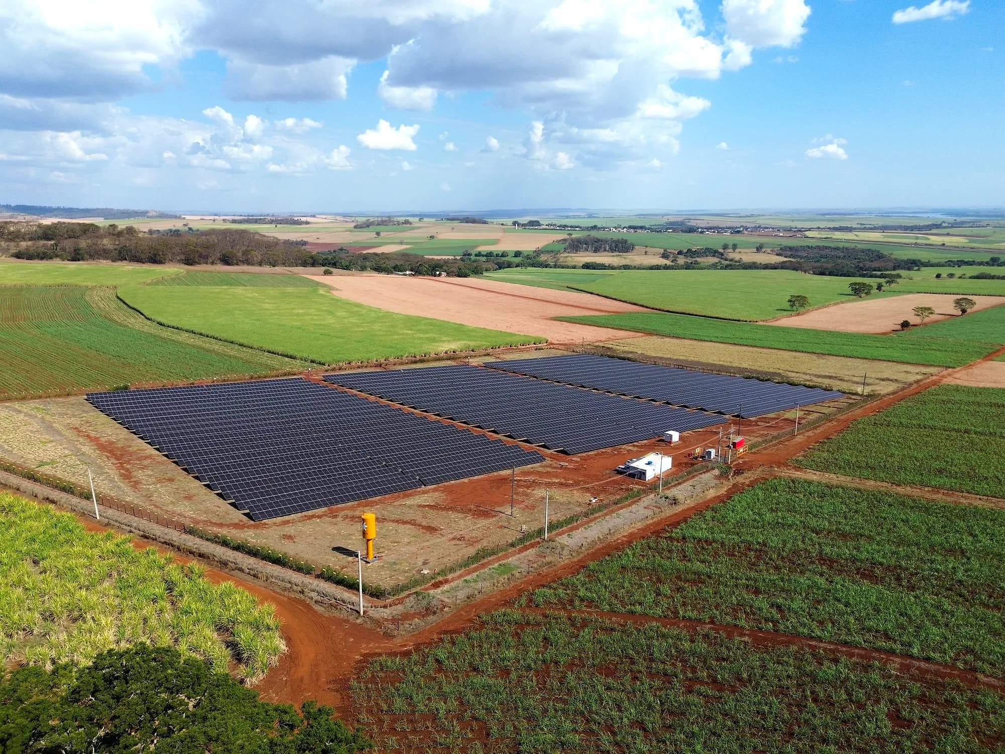 UFV Igarapava cercada por plantações de cana na Alta Mogiana